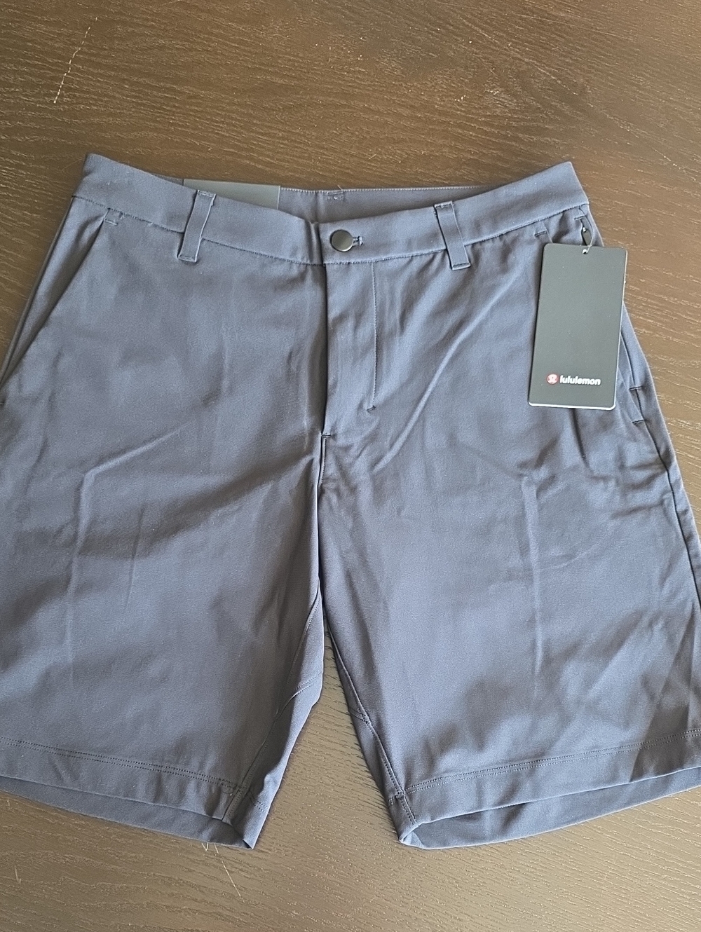 lululemon athletica Men's Slate Black Flat-Front Shorts Baylor University